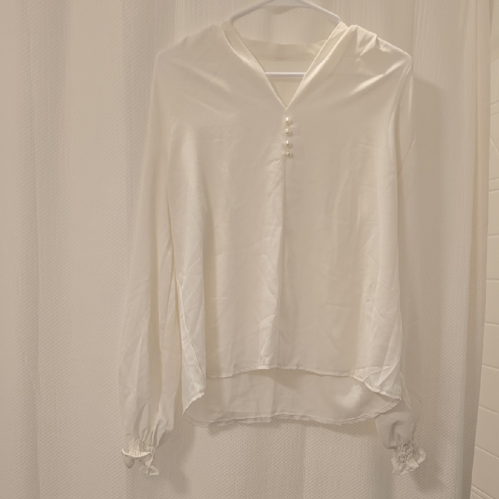 Chic White Blouse with Button Accents